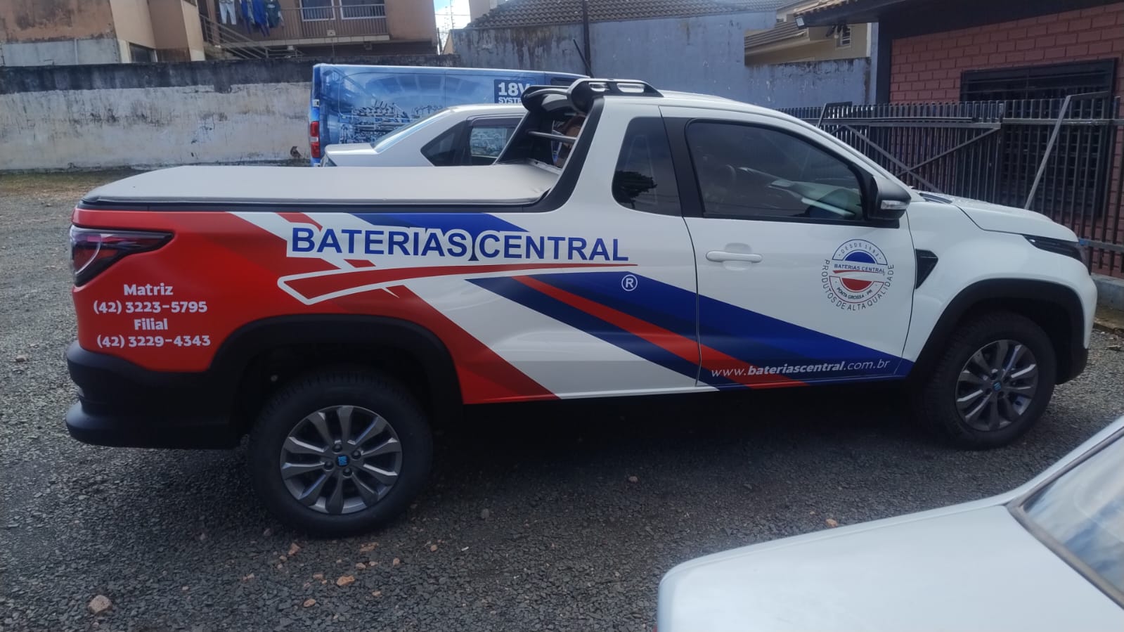 Plotagem de van e veículo comercial
